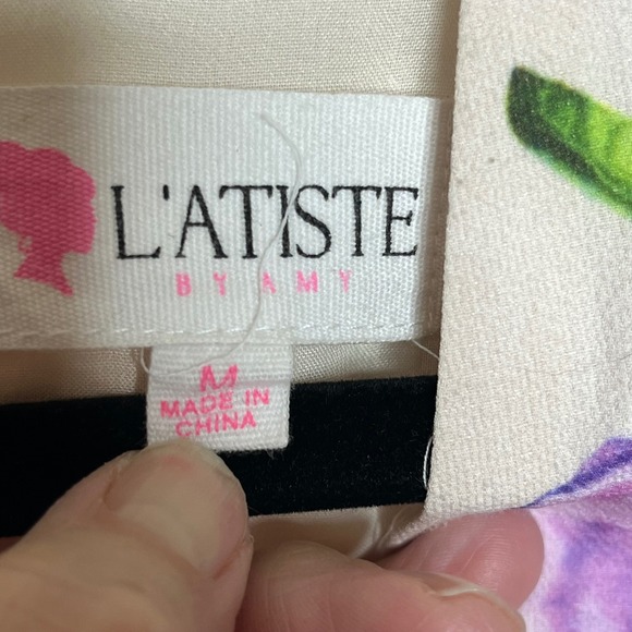 L'Atiste Medium Long Sleeve Floral Print Romper V-neck Open Back - Picture 5 of 8